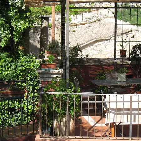 B&B L'Orto Sul Tetto-3